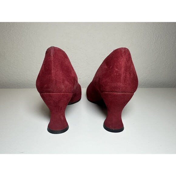 Stuart Weiztman Red Suede Square Toe Heels Pumps Women's Narrow 7.5 N - Picture 3 of 16